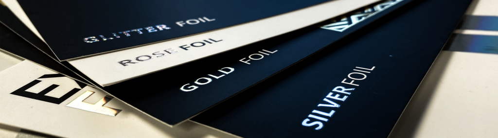 8 esempi di volantini con finiture esclusive